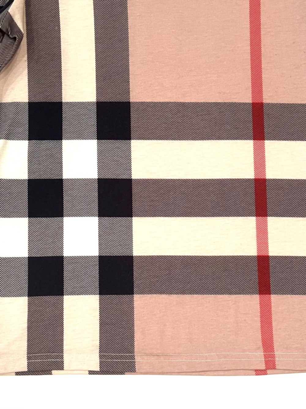 Burberry Tan Black Red Nova Check Plaid Short Sleeve Tee Shirt Womens Medium EUC - Picture 5 of 9